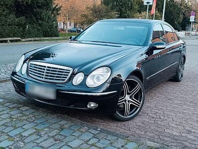 Usata Mercedes E240 177 CV (130 kW) 2003 Nero Berlina
