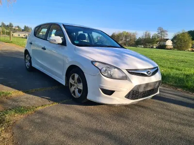 Second-hand Hyundai i30 90 CP (66 kW) 2012 Alb Berlinǎ