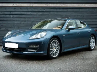 Gebraucht Porsche Panamera 4S 400 PS (294 kW) 2011 Blau Kleinwagen