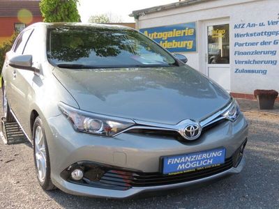 Grau Gebraucht 2017 Toyota Auris Edition-S Kleinwagen | 13.740 € (Etwas zu teuer)