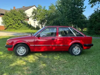 Gebraucht Ford Escort 79 PS (58 kW) 1985 Rot Limousine