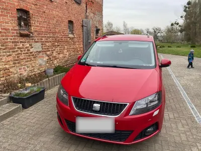 Używany Seat Alhambra 136 KM (100 kW) 2012 Czerwony Minivan