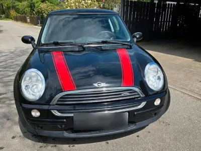 Usata Mini Cooper 90 CV (66 kW) 2001 Nero Utilitaria