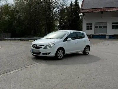 Gebraucht Opel Corsa 81 PS (59 kW) 2009 Weiß Kleinwagen