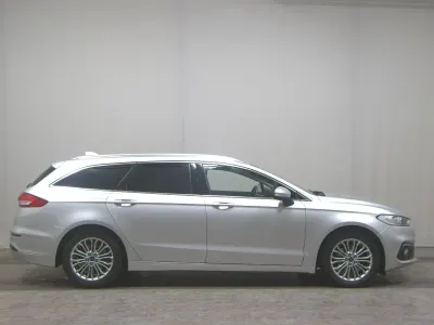 Gebraucht Ford Mondeo Titanium 150 PS (110 kW) 2022 Grau Kombi