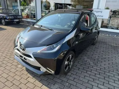 Gebraucht Toyota Aygo X-wave 69 PS (50 kW) 2018 Black mica Kleinwagen