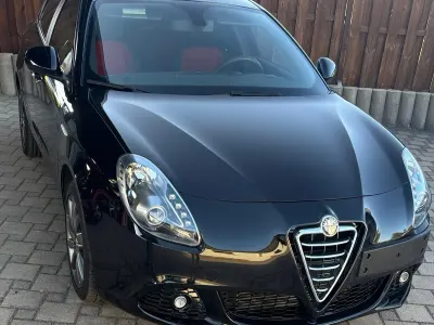 Gebraucht Alfa Romeo Giulietta Veloce 140 PS (102 kW) 2013 Schwarz Kleinwagen