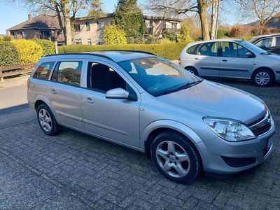 Usata Opel Astra 110 CV (80 kW) 2008 Argento Station wagon