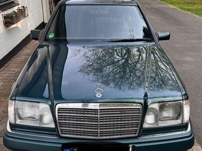 Gebraucht Mercedes E200 136 PS (100 kW) 1995 Grün Kombi