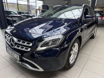 Second-hand Mercedes GLA180 109 CP (80 kW) 2018 Albastru SUV
