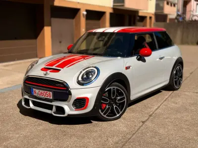 Gebraucht Mini John Cooper Works 231 PS (169 kW) 2017 Silber Kleinwagen