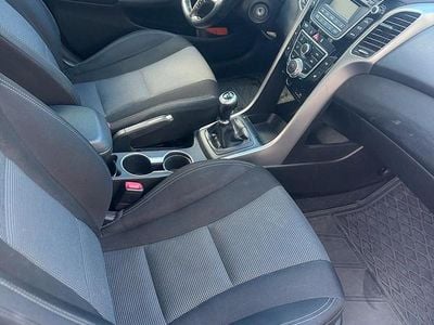 Second-hand Hyundai i30 110 CP (80 kW) 2016 Argintiu Break