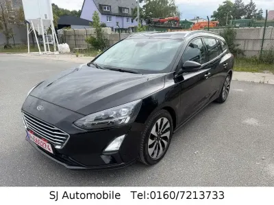 Gebraucht Ford Focus Cool & Connect 120 PS (88 kW) 2021 Schwarz Limousine