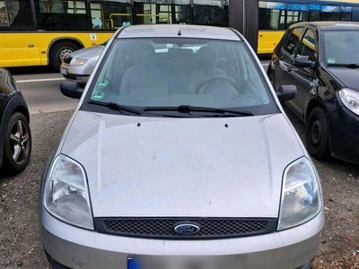 gebraucht Ford Fiesta 1,3 Benzin