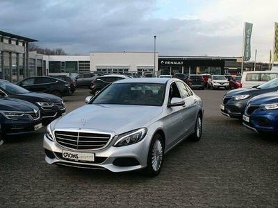 Gebraucht Mercedes C180 156 PS (114 kW) 2015 Silber iridiumsilber metallic Limousine