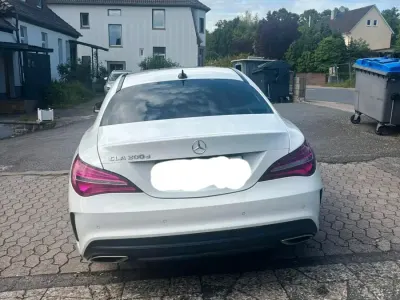 Gebraucht Mercedes CLA200 136 PS (100 kW) 2019 Weiß Coupé