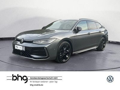 Gebraucht VW Passat R-line 150 PS (110 kW) 2025 Grau Kombi