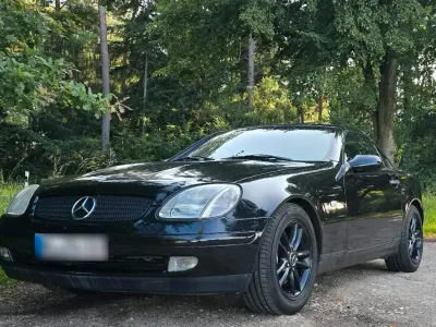 Gebraucht Mercedes SLK230 193 PS (141 kW) 2000 Schwarz Cabrio
