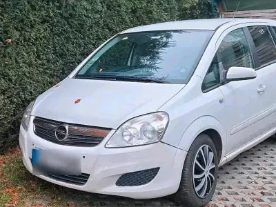 Gebraucht Opel Zafira 120 PS (88 kW) 2009 Weiß Van / Kleinbus