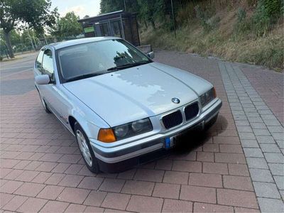 BMW 318 Compact