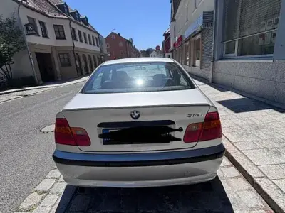 Gebraucht BMW 318 143 PS (105 kW) 2002 Silber Limousine