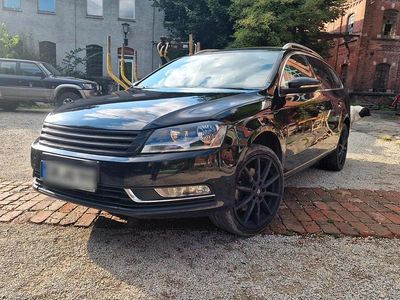 Schwarz Gebraucht 2011 VW Passat Alltrack Highline Kombi | 7.999 €