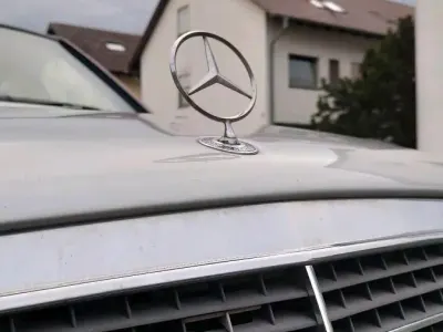 Gebraucht Mercedes E320 220 PS (161 kW) 1995 Silber Limousine