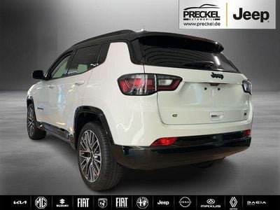 Nouă Jeep Compass Summit 131 CP (96 kW) 2025 Alb SUV