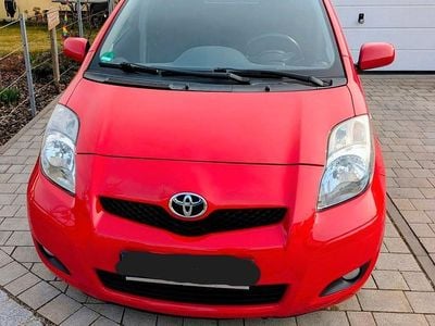 Gebraucht Toyota Yaris 101 PS (74 kW) 2009 Rot Kleinwagen