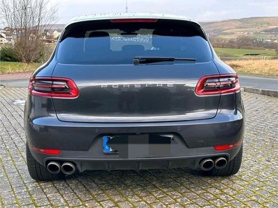 Porsche Macan S