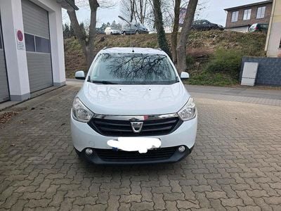 Gebraucht Dacia Lodgy Celebration 116 PS (85 kW) 2013 Weiß Van / Kleinbus