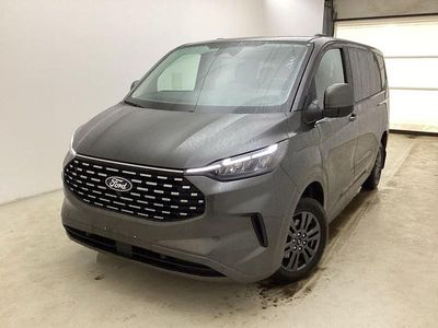 Grau Gebraucht 2025 Ford Tourneo Titanium Van / Kleinbus | 44.990 € (Guter Preis)