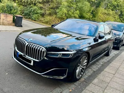 Gebraucht BMW 730L 286 PS (210 kW) 2019 Schwarz Limousine