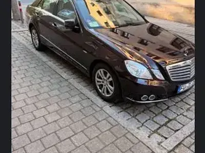 Gebraucht Mercedes E350 Elegance 231 PS (169 kW) 2010 Beige Limousine