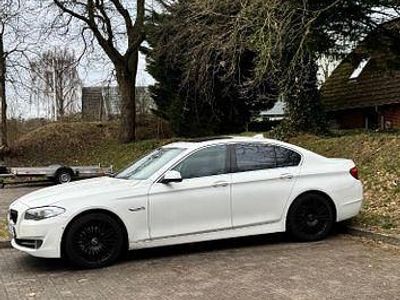 Weiß Gebraucht 2010 BMW 525 M Sport Limousine | 14.999 € (Teuer)