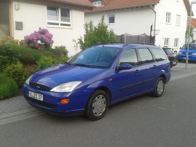 Usata Ford Focus 102 CV (75 kW) 1999 Blu Station wagon