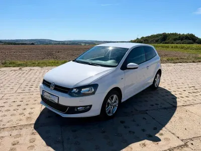 Gebraucht VW Polo 90 PS (66 kW) 2014 Weiß Kleinwagen