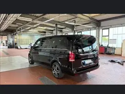 Gebraucht Mercedes V250 Avantgarde Edition 190 PS (139 kW) 2015 Schwarz Van / Kleinbus