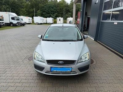 Silber Gebraucht 2007 Ford Focus Limousine | 3.000 € (Fairer Preis)