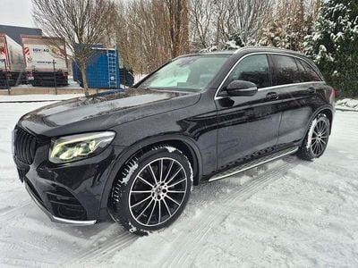 Schwarz Gebraucht 2018 Mercedes GLC300 AMG SUV | 24.990 € (Fairer Preis)