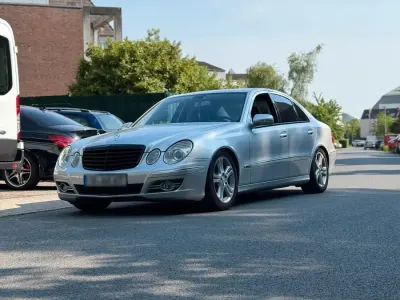 Używany Mercedes E350 Avantgarde 272 KM (200 kW) 2006 Srebrny Sedan/Limuzyna