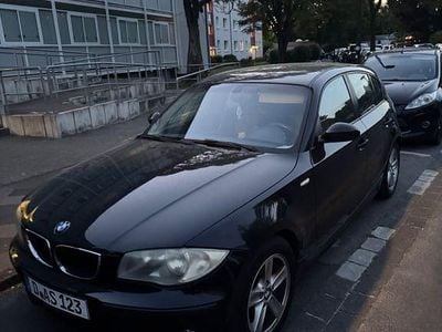 Gebraucht BMW 118 122 PS (89 kW) 2005 Schwarz Kleinwagen