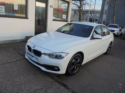 Gebraucht BMW 318 Advantage 136 PS (100 kW) 2016 Weiß Limousine