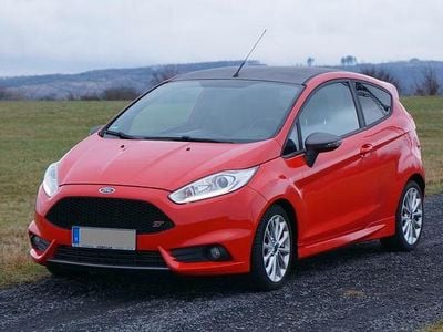 Gebraucht Ford Fiesta Sport 182 PS (133 kW) 2014 Rot Kleinwagen