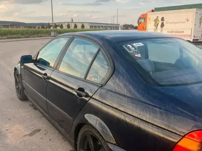 Gebraucht BMW 320 150 PS (110 kW) 2003 Blau Limousine