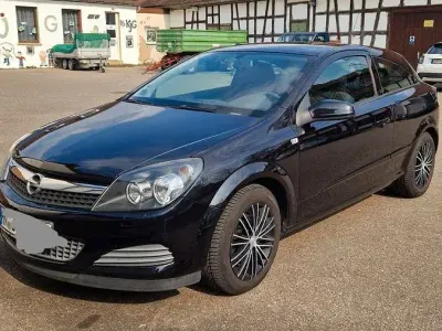 Gebraucht Opel Astra GTC 116 PS (85 kW) 2009 Schwarz Limousine