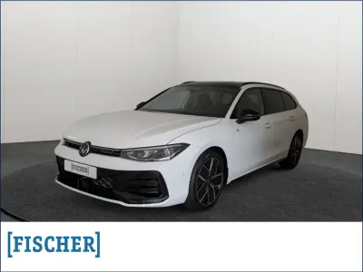 Gebraucht VW Passat R-line 193 PS (141 kW) 2026 Weiss Kombi