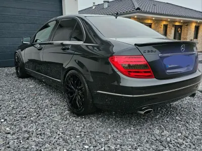 Gebraucht Mercedes C300 231 PS (169 kW) 2011 Schwarz Limousine