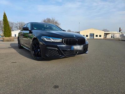 Gebraucht BMW 530e M Sport 292 PS (214 kW) 2022 Schwarz Kombi
