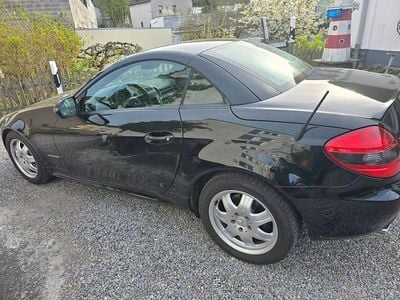 Second-hand Mercedes SLK200 184 CP (135 kW) 2008 Negru Cabrio